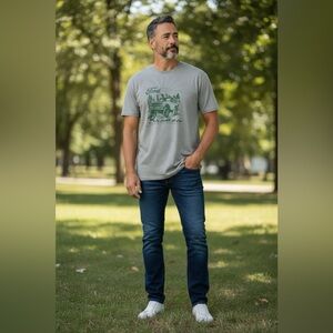 Ford Men's Gray T-Shirt with Green Graphic